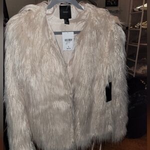 Forever 21 faux fur shaggy jacket. Biege/blush color. Brand new with tags. Large